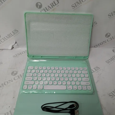 BOXED SMART KEYBOARD AND CASE