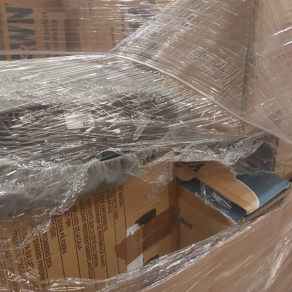 PALLET CONTAINING A VERY LARGE QUANTITY OF ASSORTED YAWN SELF-INFLATING AIR BEDS ECT