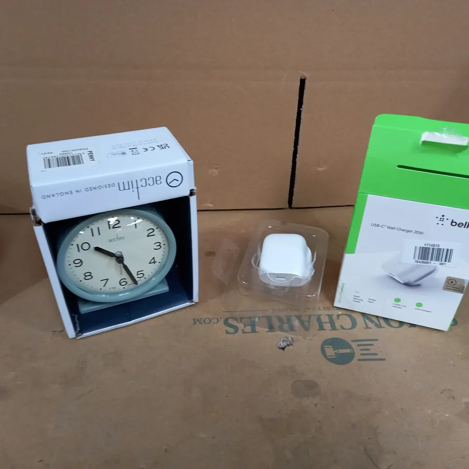LOT OF 2 ITEMS INCLUDING ALARM CLOCKS AND A WALL CHARGER 