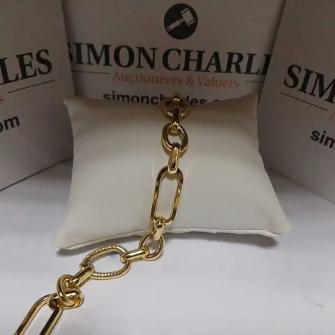 BUTLER & WILSON CHAIN LINK BRACELET 