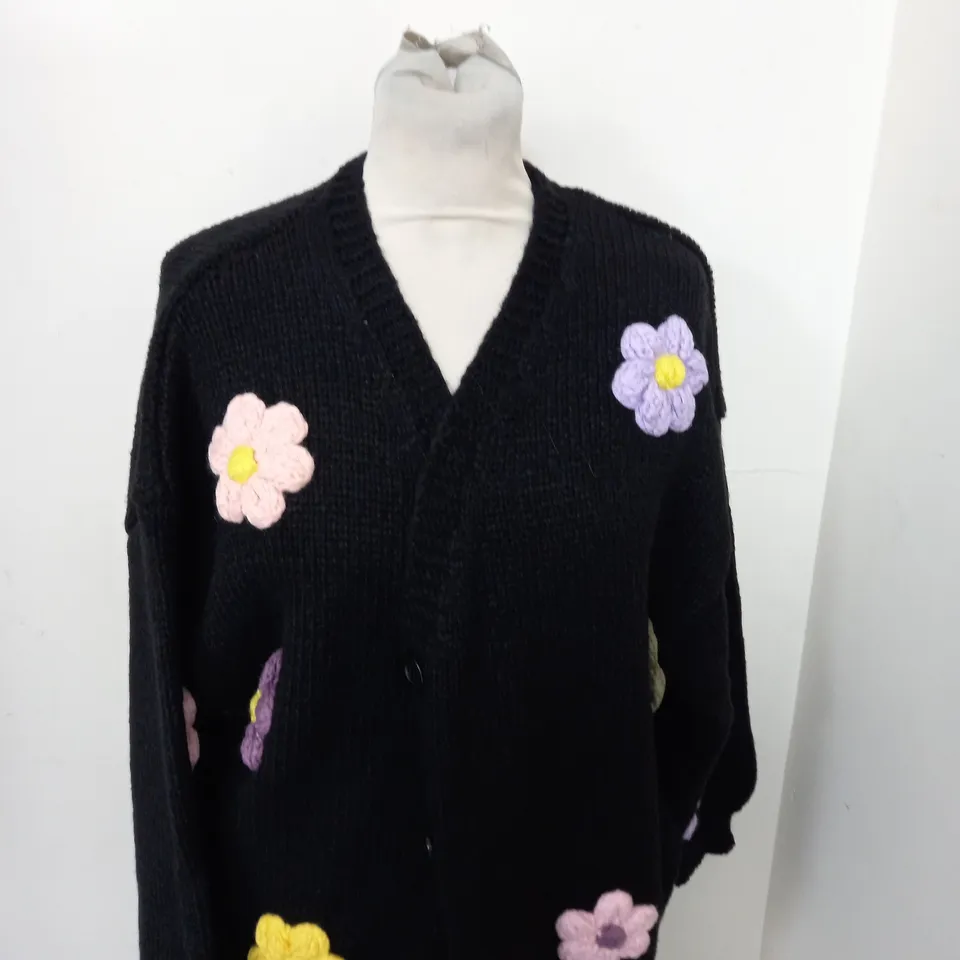 CIDER KNITTED FLOWER CARDIGAN SIZE UNSPECIFIED