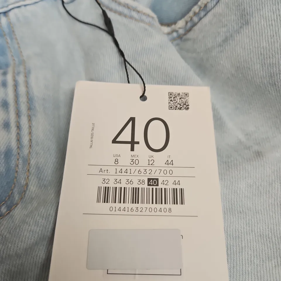 STRADIVARIUS WOMEN’S JEANS – LIGHT DENIM, D91 LOW WIDE (UK 12 / EU 40)