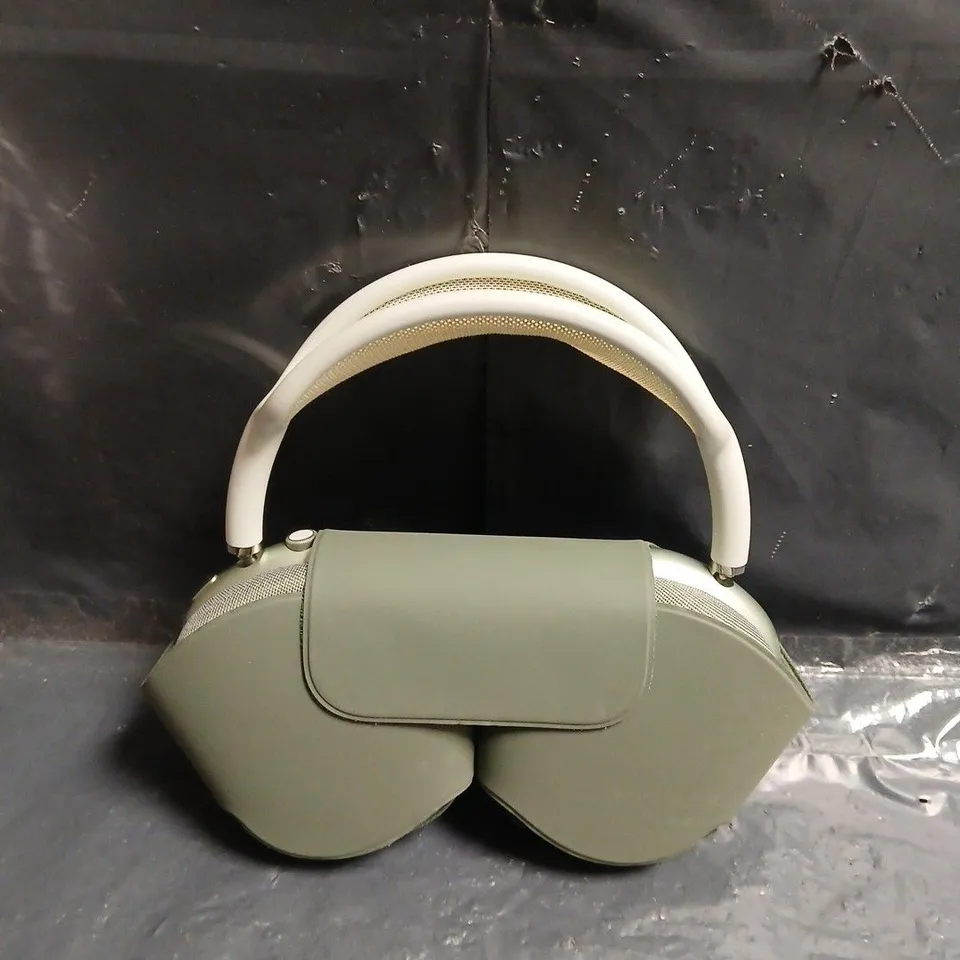 OVER-EAR HEADPHONES – OLIVE GREEN CUPS, WHITE HEADBAND