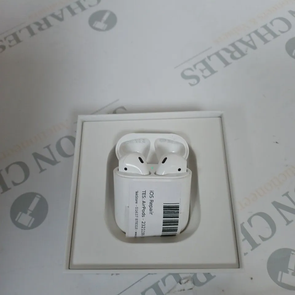 APPLE AIRPODS 1ST GENERATION 