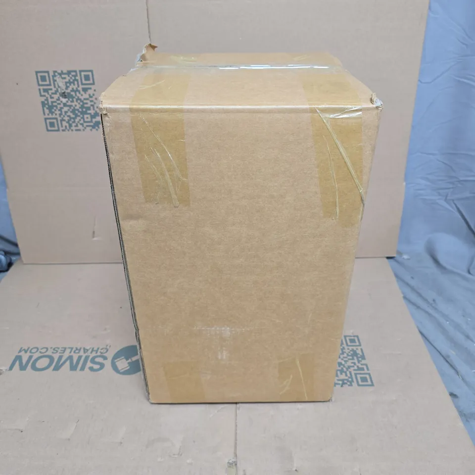 DAY PLUS PORTABLE ELECTRIC PRESSURE WASHER – BRIGHT GREEN (BOXED)