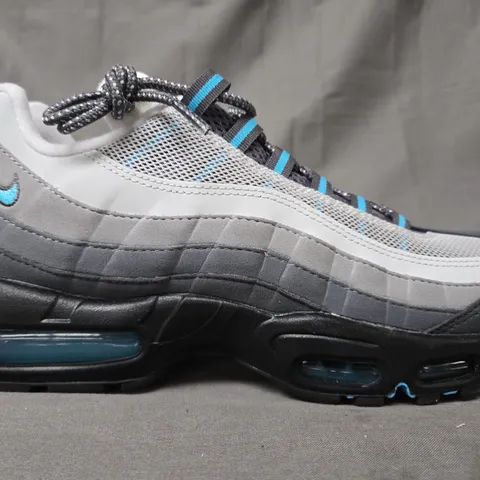 BOXED PAIR OF NIKE AIR MAX 95 SHOES IN GREY/BLUE UK SIZE 9