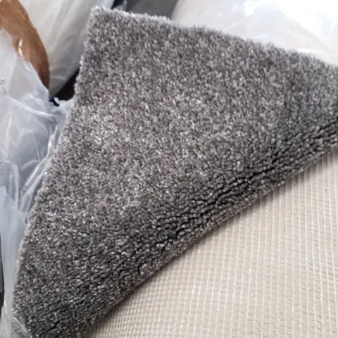 ROLL OF QUALITY ENDLESS CHARM ACTIONBAC ASH GREY CARPET APPROXIMATELY 4.58×4M