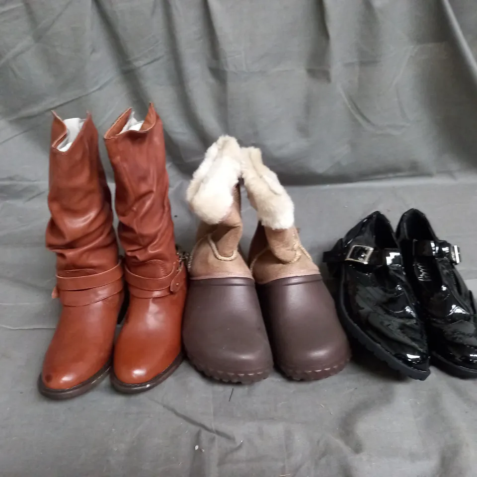 APPROXIMATELY 10 PAIRS OF ASSORTED KIDS SHOES IN VARIOUS STYLES AND SIZES 