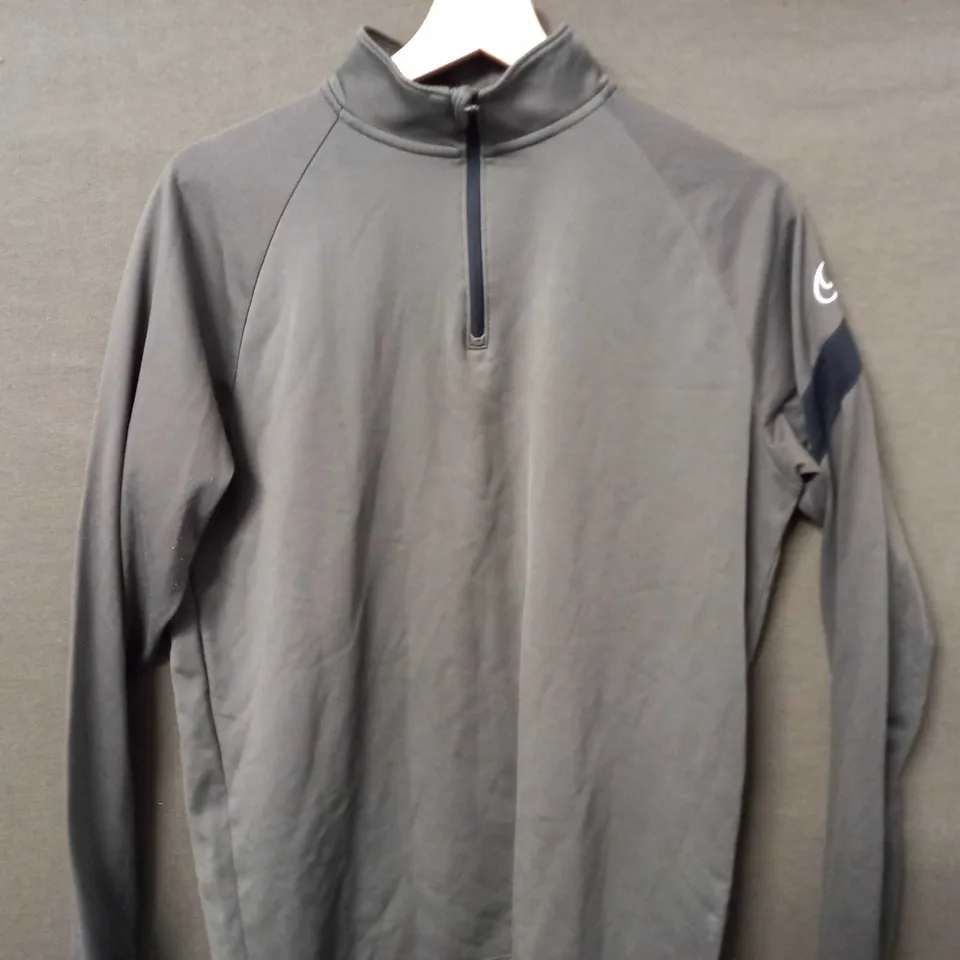 NIKE DRI-FIT PART ZIP TURTLENECK COLLAR JACKET - MEDIUM