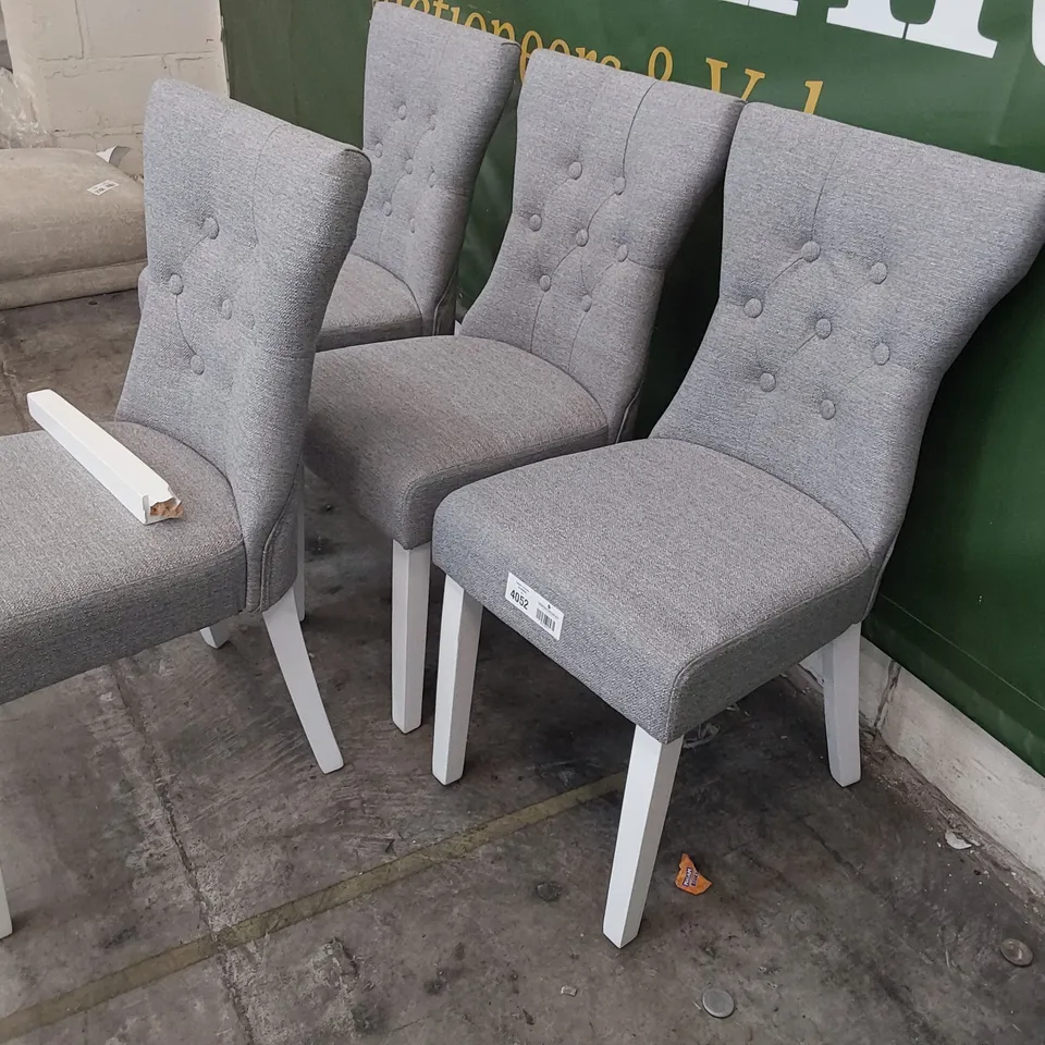 SET OF FOUR DESIGNER UPHOLSTERED BUTTONED BACK DINING CHAIRS GREY FABRIC WHITE PAINTED LEGS