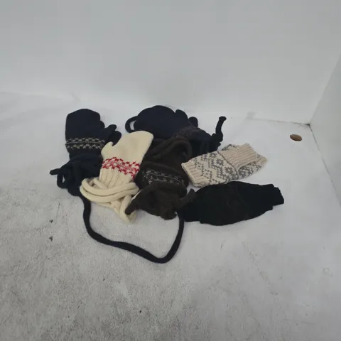 ASSORTED KNITTED GLOVES/MITTENS/WRIST-WARMERS