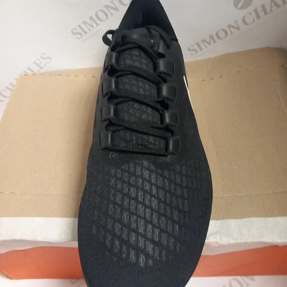 BOXED NIKE AIR ZOOM PEGASUS 37 SIZE 12