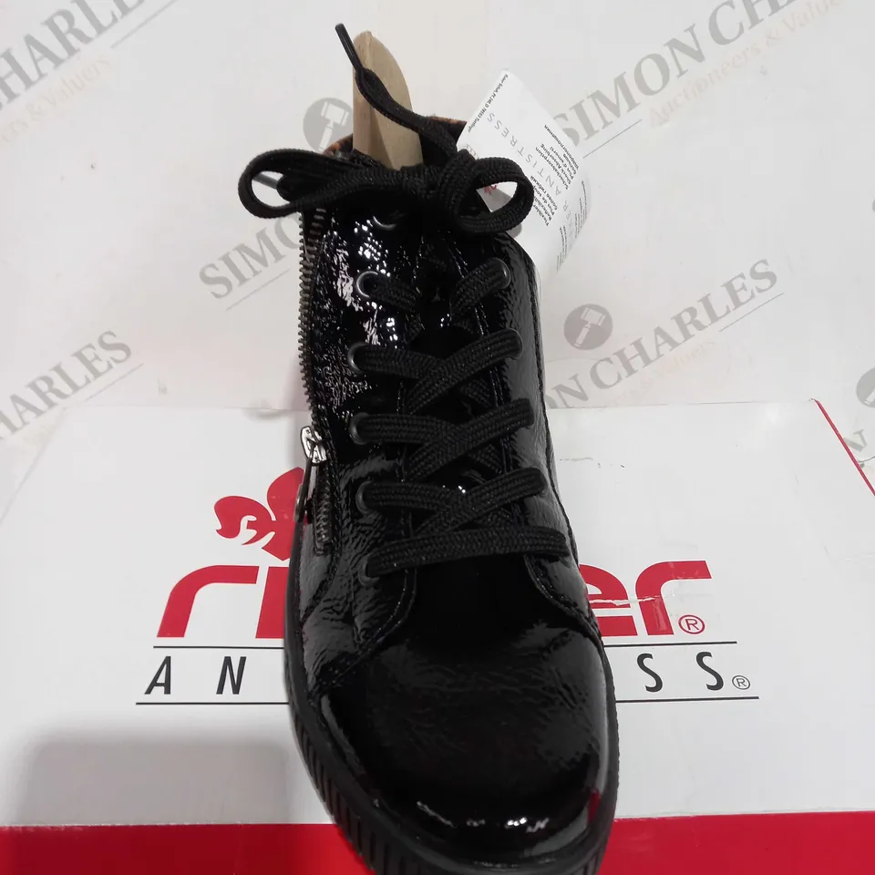 BOXED PAIR OF RIEKER HI TOP TRAINERS IN BLACK UK SIZE 6