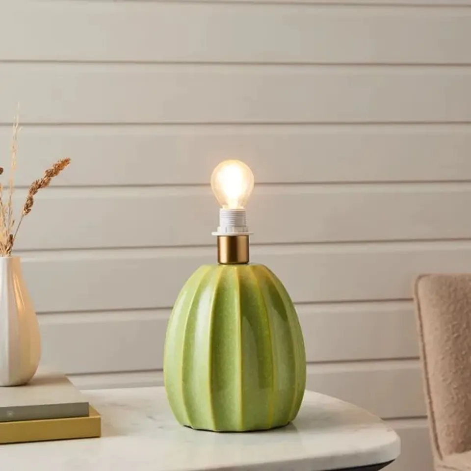BOXED JUNIE SCALLOP TABLE LAMP BASE - GREEN (1 BOX)