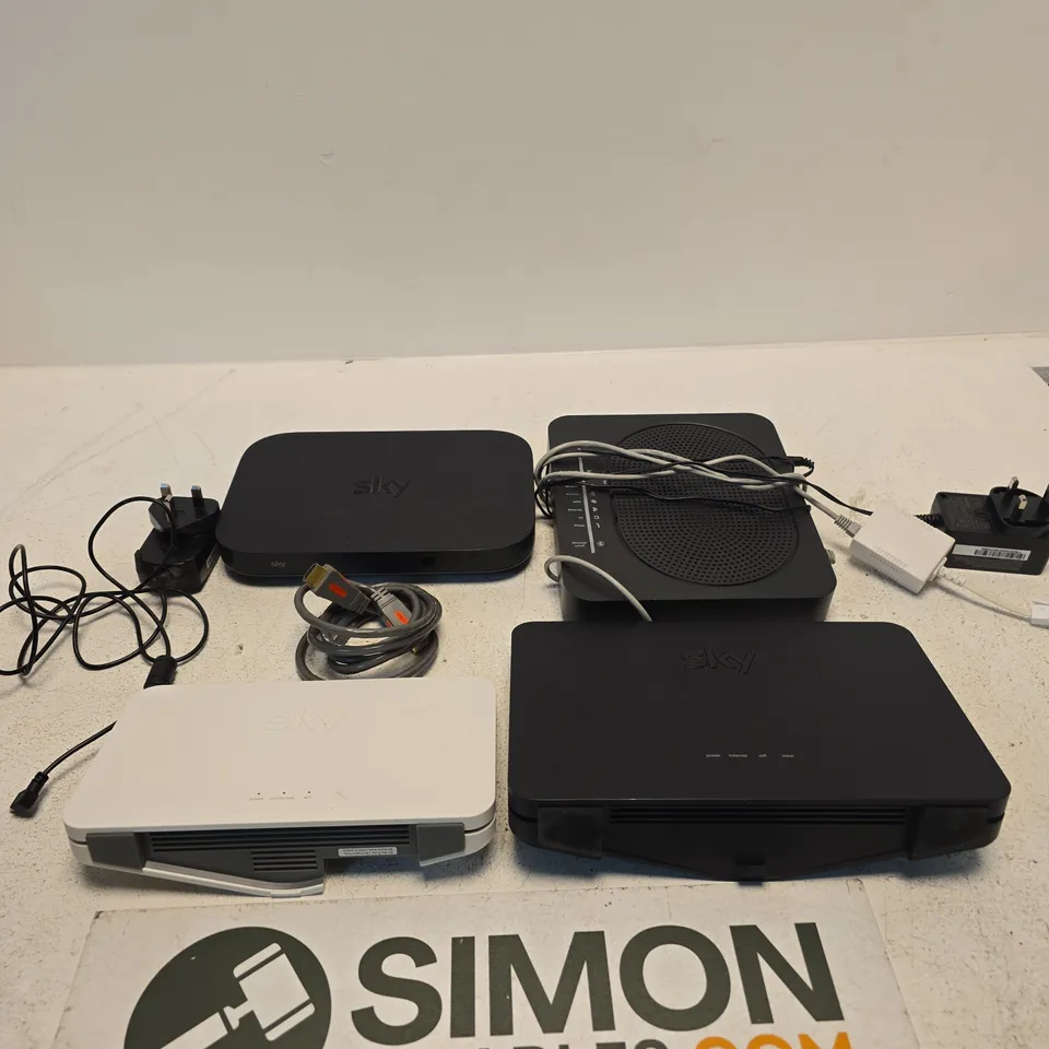 APPROXIMATELY 6 ASSORTED ITEMS INCLUDING A SKY SR203, A SKY SE210A AND TECHNICOLOR NDGA0122NLK