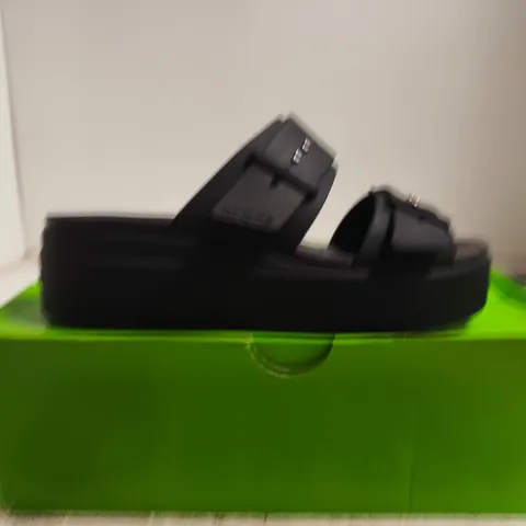 BOXED PAIR OF CROCS BROOKLYN BUCKLE LOW WEDGE SANDALS – BLACK, WOMEN'S UK 6 (