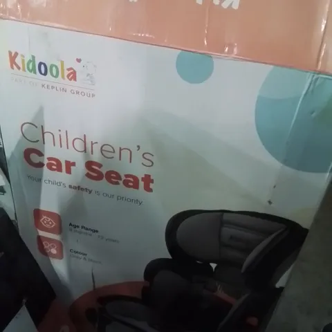 BOXED KIDOOLA CHILDREN'S CAR SEAT