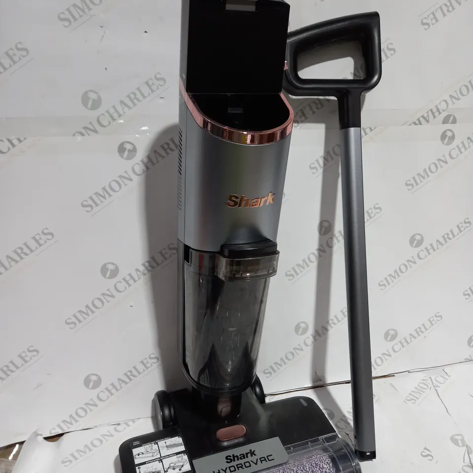 BOXED SHARK HYDROVAC HARD FLOOR WET & DRY CORDLESS CLEANER WD210UK