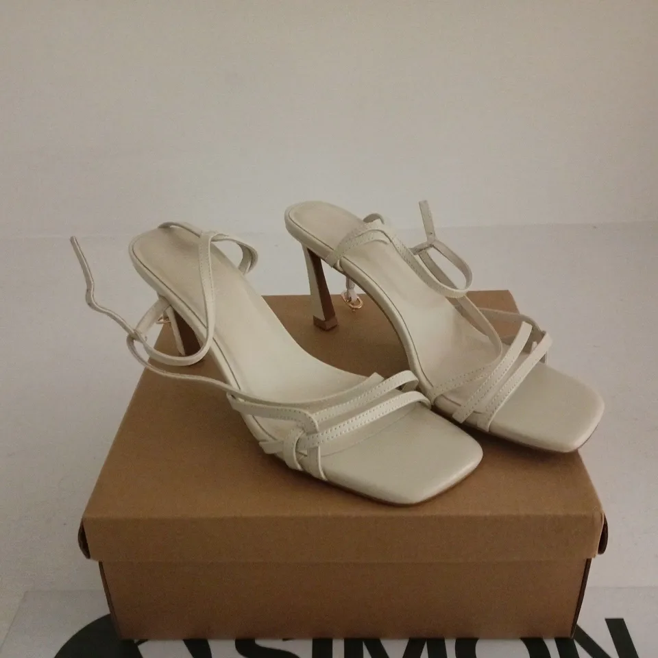 NOBODYS CHILD STRAPPY HIGH HEEL SIZE 7 OTHER WHITE BOXED