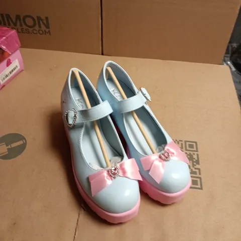 KOI TIRA MARY JANES 'POODLE PRINCESS EDITION' UK 5 – BLUE