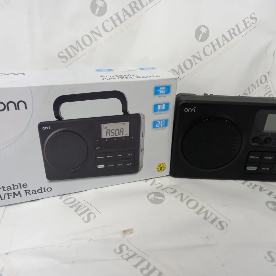 BOXED PORTABLE AM/FM RADIO