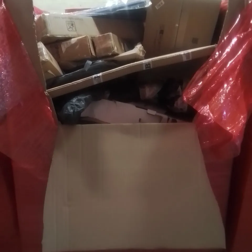PALLET CONTAINING ASSORTED ITEMS TO INCLUDE: SHOWER SET, FOLDABLE DESK, STEP LADDER AND SHOWER SYSTEM ETC...