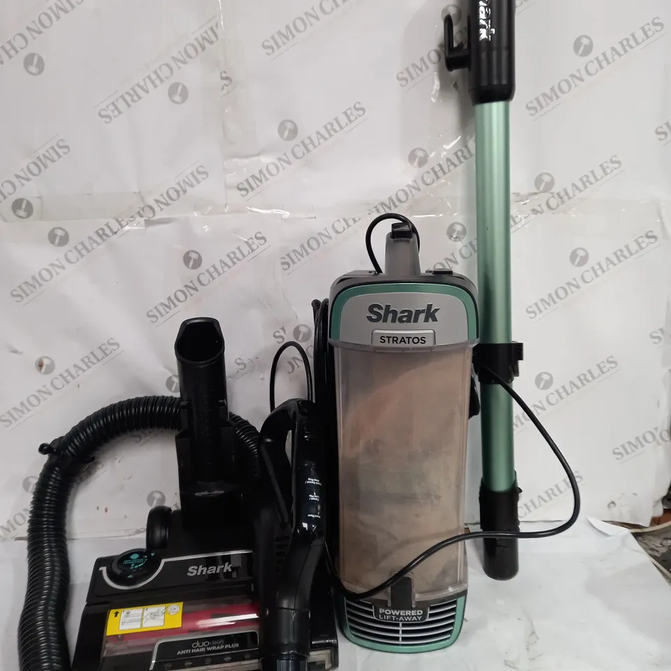 SHARK STRATOS UPRIGHT VACUUM CLEANER NZ860UK