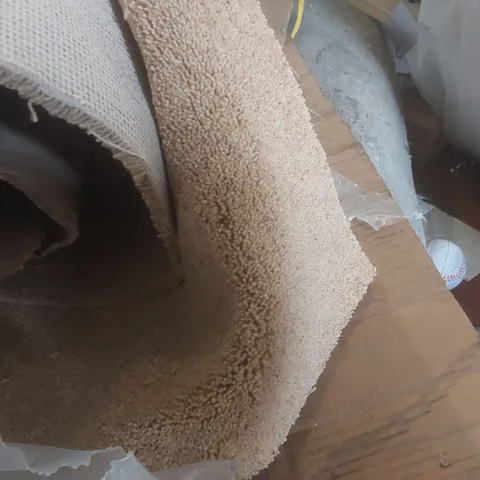 ROLL OF QUALITY SWALEDALE HONEYCOMB CARPET - APPROXIMATELY 3.75 x 5m