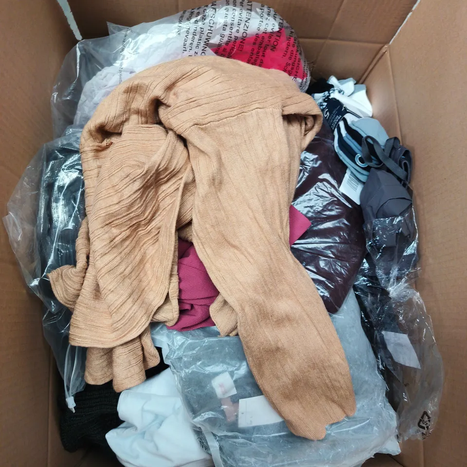 LARGE BOX OF APPROXIMATELY 25 ASSORTED CLOTHING ITEMS IN VARIOUS COLOURS, STYLES AND SIZES - COLLECTION ONLY