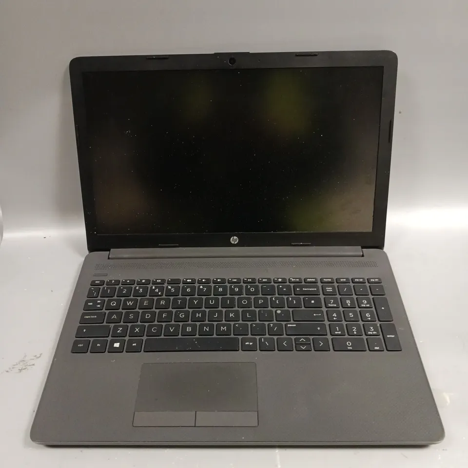 HP 255 G7 LAPTOP IN GREY