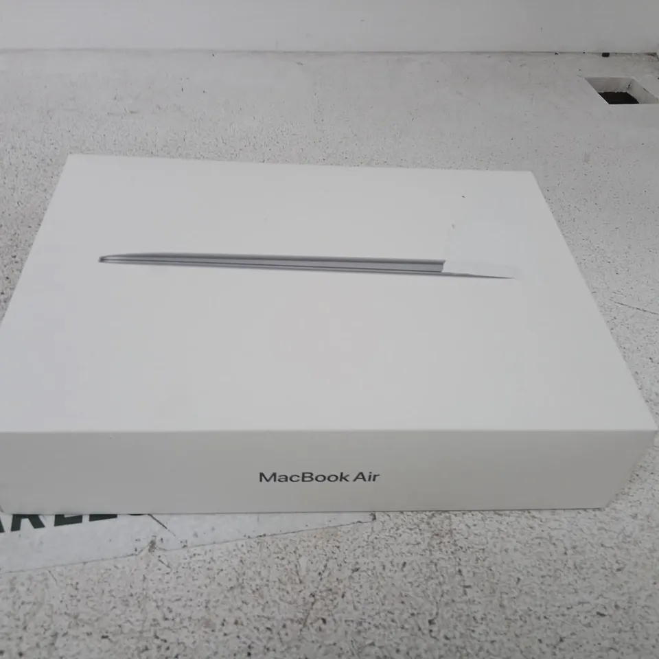 APPLE MACBOOK AIR 13-INCH (M1) 8GB RAM 256GB SSD