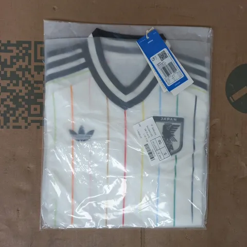 BAGGED ADIDAS KID'S JAPAN AWAY FOOTBALL JERSEY IN OFF WHITE/BLACK/MULTI SIZE 11-12 YEARS