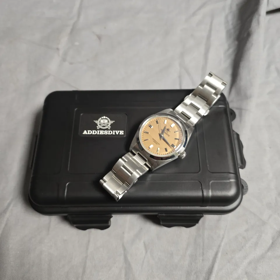 ADDIESDIVE STAINLESS STEEL DIVE WATCH – BEIGE DIAL ON BRACELET
