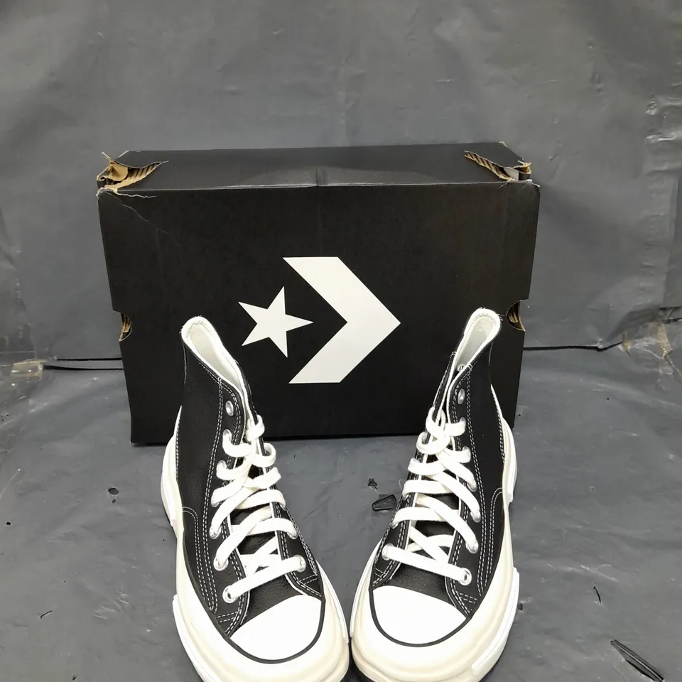 BOXED PAIR OF CONVERSE CHUCK TAYLOR CHUNKY BASE UK 3.5 MENS UK 5 WOMENS 