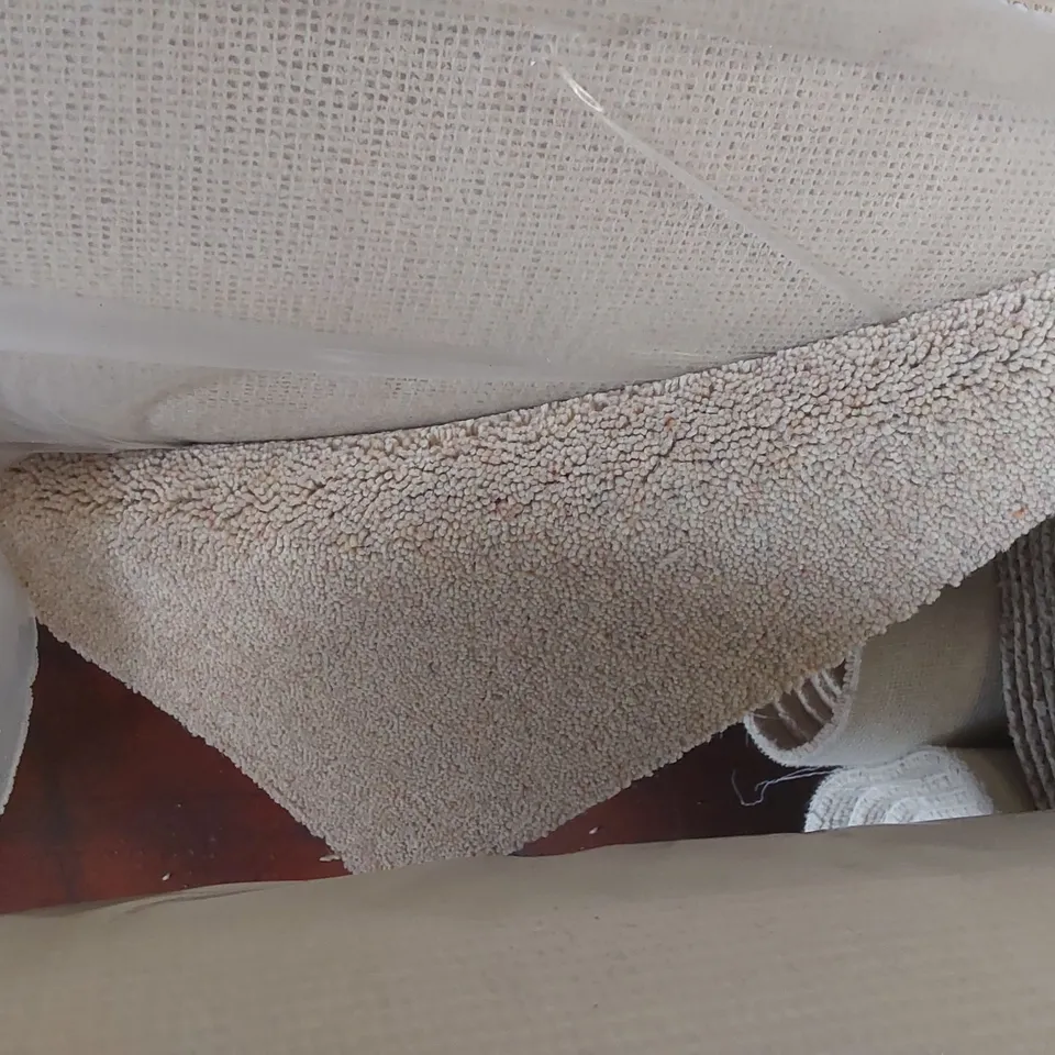ROLL OF QUALITY DURHAM TWEED IONA CARPET - APPROXIMATELY 5.5 x 5m