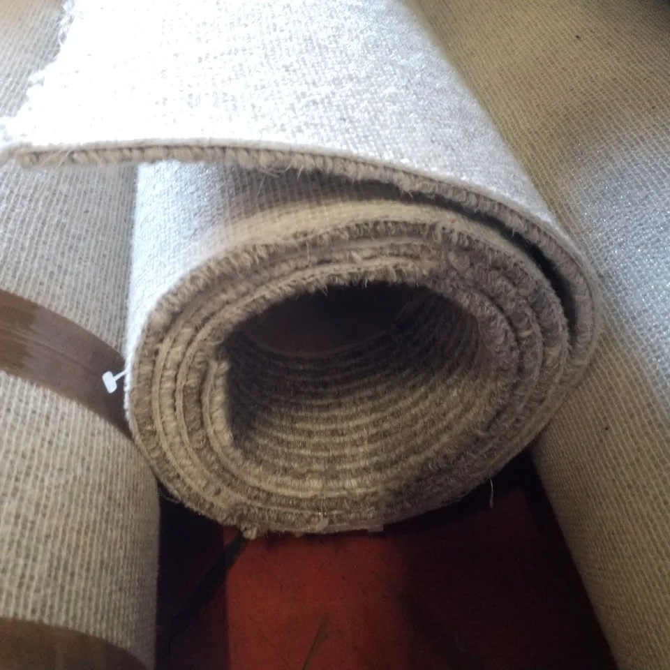 ROLL OF QUALITY 4M LAKELAND HARDWICK AMBLESIDE STRP CARPET - 4×1.94M