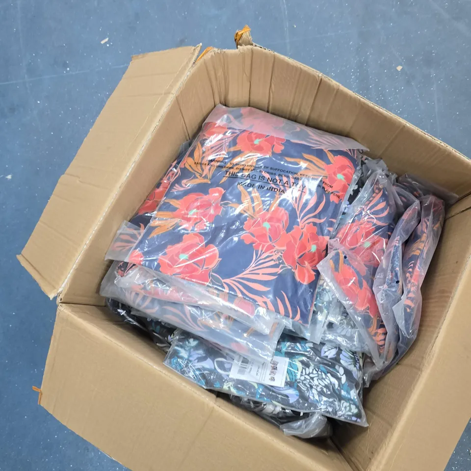 BOX OF APPROXIMATELY 45 ASSORTED CLOTHING ITEMS TO INCLUDE: TAMSY SKIRT