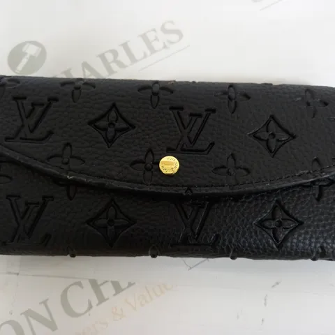 BOXED LOUIS VUITTON ENGRAVED PURSE IN BLACK