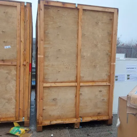 EMPTY WOODEN SHIPPING CRATE - APPROXIMATELY 1.55 x 2.3 x 2.15m