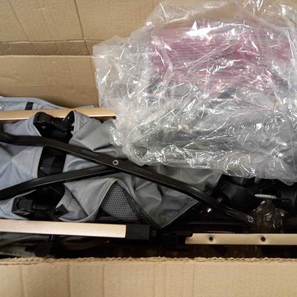 DREAMIIE MB51 LIGHTWEIGHT STROLLER  RRP £169.99