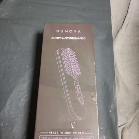 APPROXIMATELY 10 ASSORTED HEALTH AND BEAUTY ITEMS INCLUDING NUMOYA GOBRUSH PRO AND DARLING HAIR EXTENSIONS 