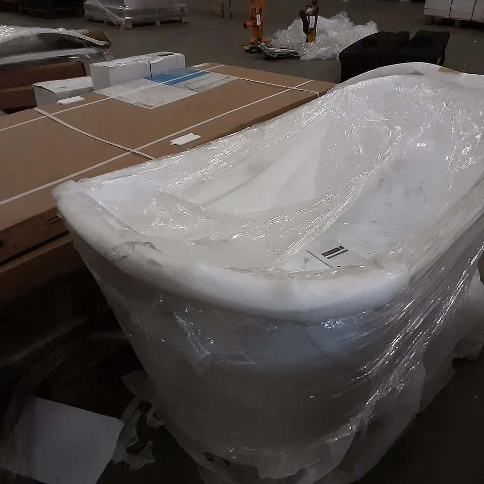 FREE STANDING BATH TUB 