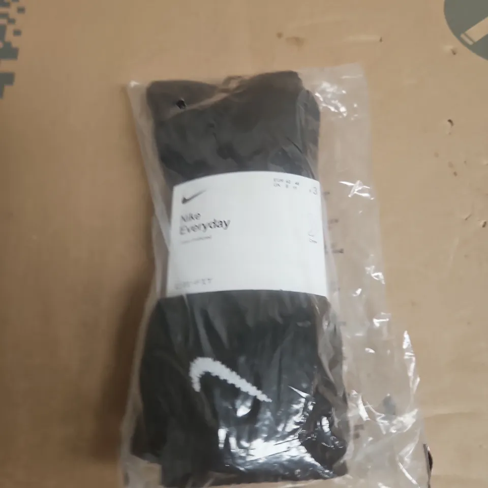 NIKE EVERYDAY SOCKS – BLACK - X3 - SIZE 8/11