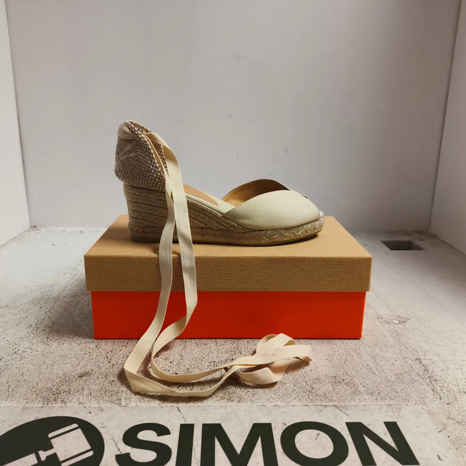 CASTANER ESPADRILLE WEDGE SANDALS – IVORY, UK 7 (EU 40)