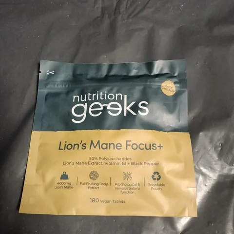 APPROXIMATELY 14 ASSORTED VITAMINS AND SUPPLEMENTS INCLUDING NUTRITION GEEKS VITAMIN EXTRACT , LIVE FRIENDLY BACTERIA AND SUPER SHROOMS FOR KIDS AGE 6-11 