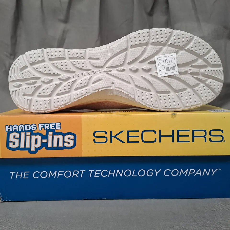 BOXED PAIR OF SKECHERS SLIP-INS IN PINK UK SIZE 6