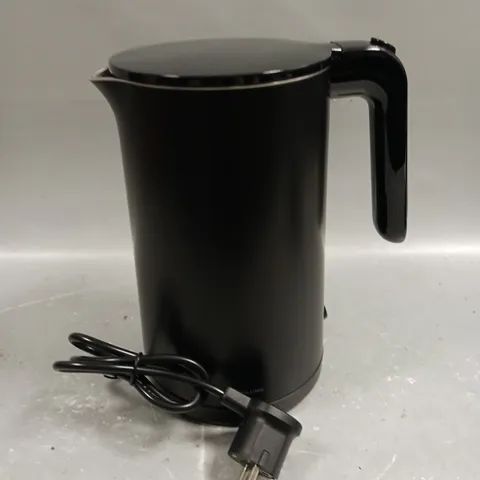 BOXED ZWILLING ENFINIGY ELECTRIC KETTLE