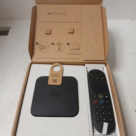 SKY STREAM STREAMING MEDIA BOX WITH REMOTE
