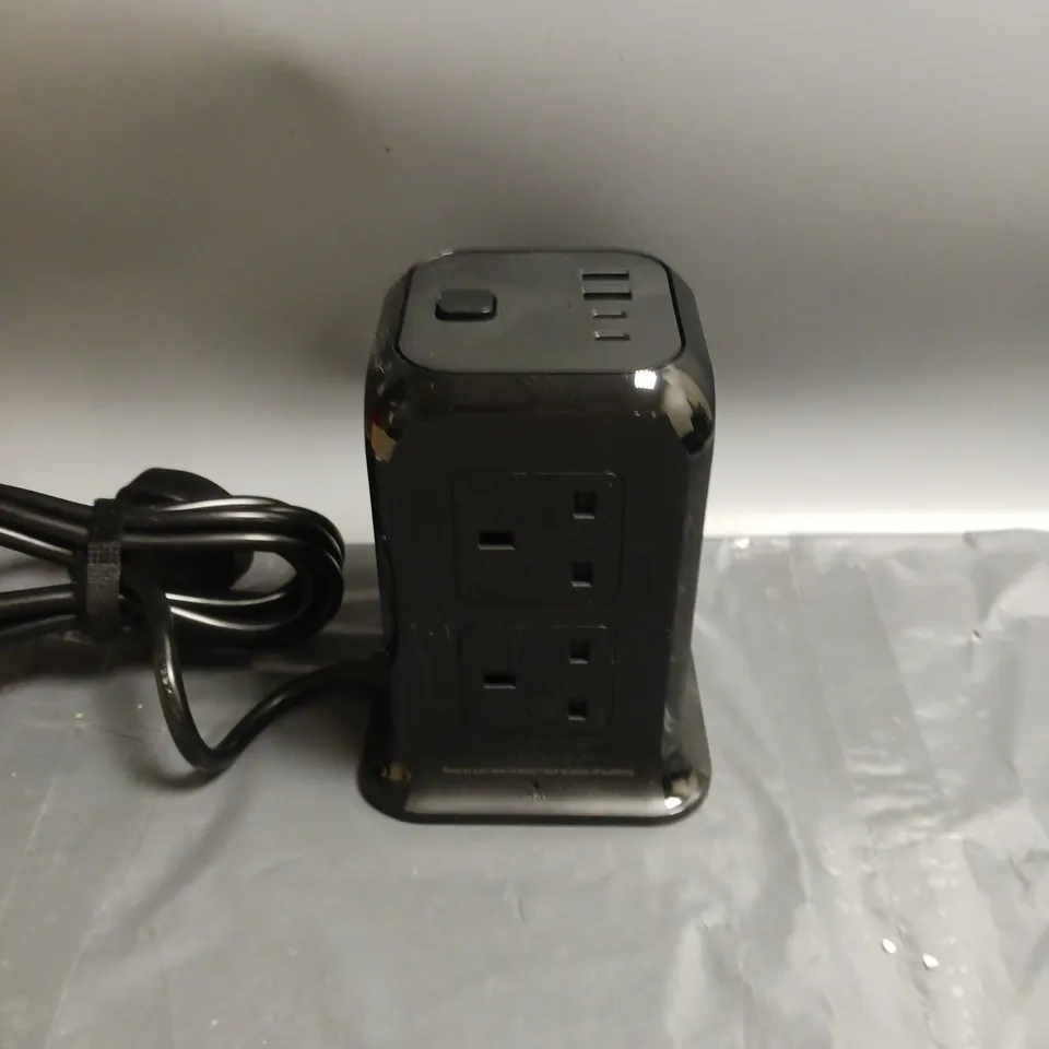 BOXED EXTENSION CORD SOCKET WITH MULTIPLE SOCKETS AND USB PORTS BLACK