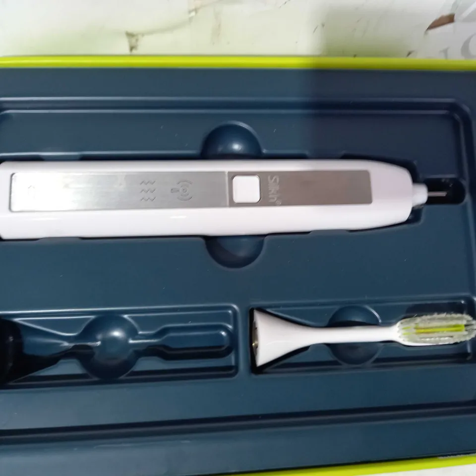 SILK'N TOOTH WAVE RF TECHNOLOGY AND REPLACEMENT BRUSH HEADS